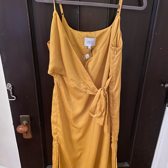 Lulu’s dress - Picture 6 of 7